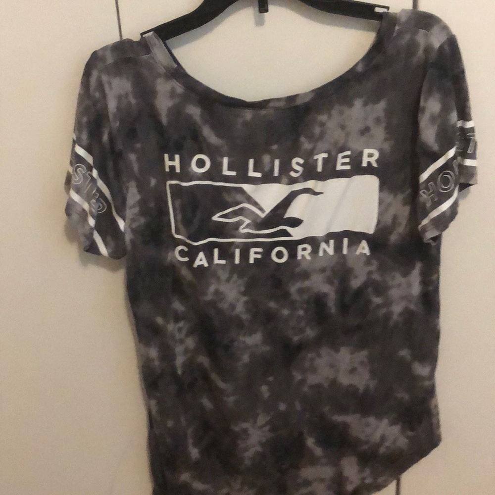 Hollister super soft small black tee $15
